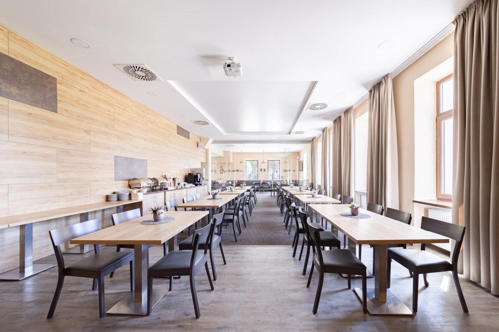 Hotel Snezne מראה חיצוני תמונה