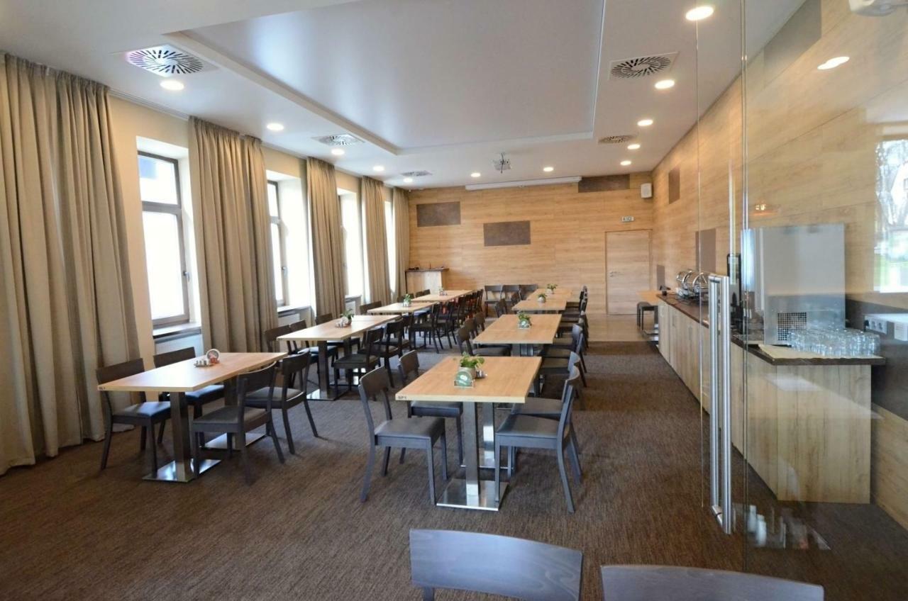 Hotel Snezne מראה חיצוני תמונה